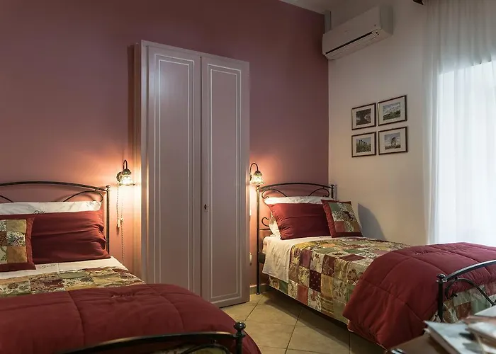 Liola Bed & Breakfast 3*