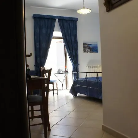 Liola Bed and breakfast 3*