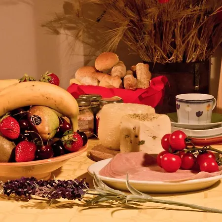 Liola Bed and breakfast 3*